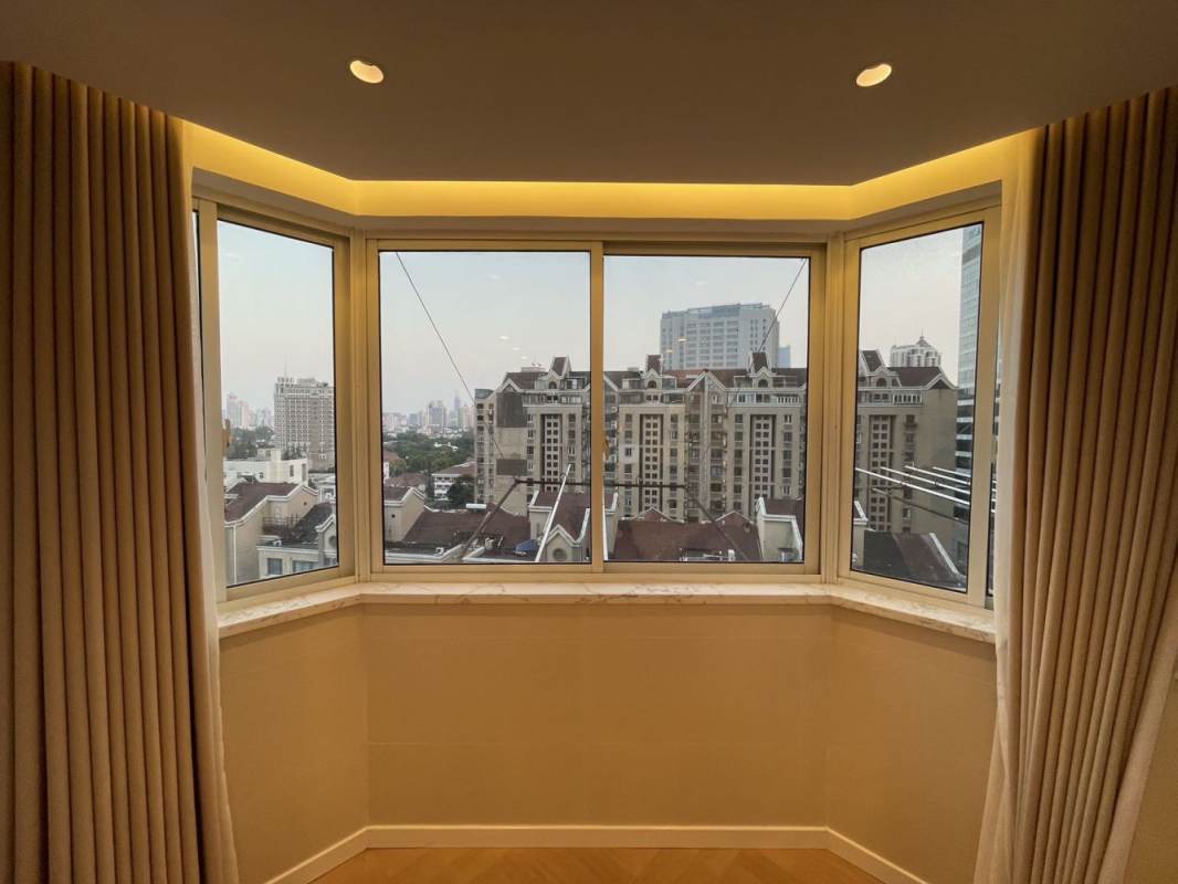 Housing image — Living Room