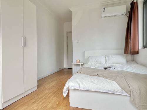 Housing image — Bedroom