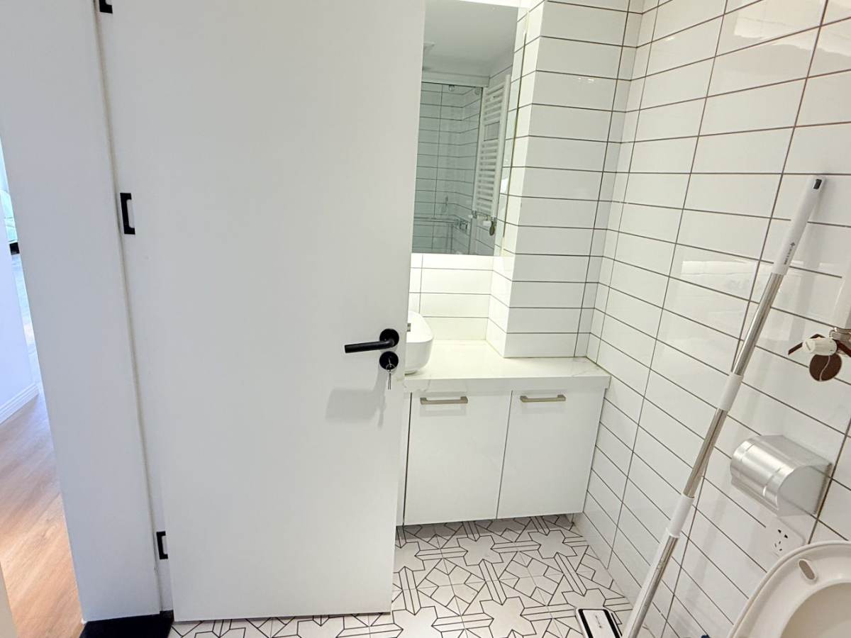 Housing image — Bathroom