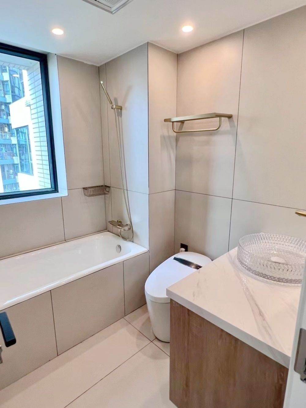 Housing image — Bathroom