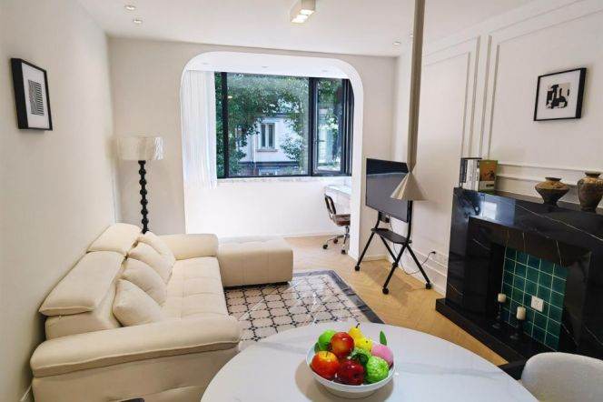 2BR Apartment in Old Xuhui (L2/L7/L14)