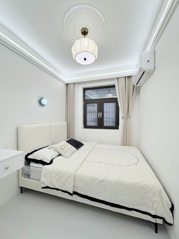 Housing image — Bedroom