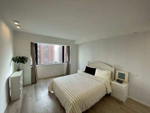 Housing image — Living Room