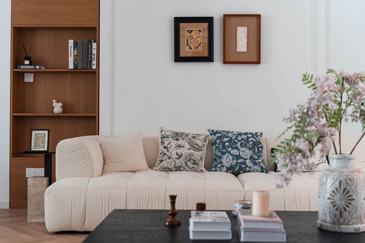 Housing image — Living Room