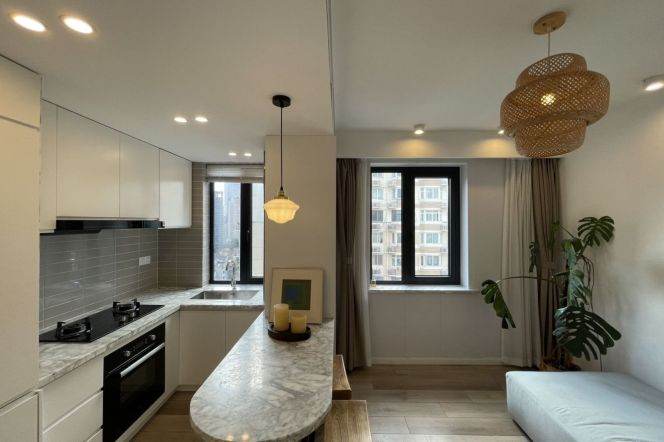 High-Floor 1BR Apartment in Jing'an with Outstanding View (L2/L11)