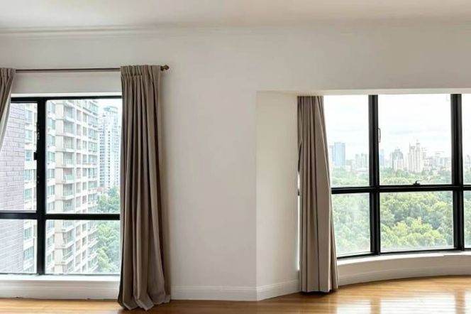 3BR Apartment near Jiangsu Rd Metro