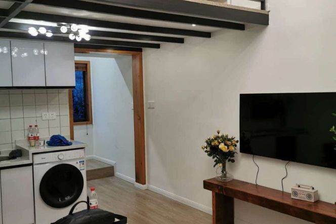 1BR Apartment in Old Xuhui with Terrace (L9/L12)