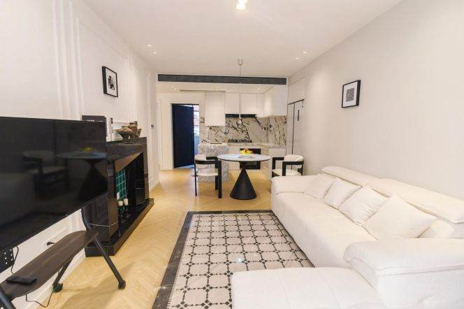 2BR Apartment in Old Xuhui (L2/L7/L14)