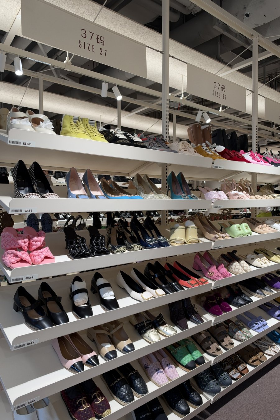 A Giant Secondhand Warehouse Just Opened in Downtown Shanghai