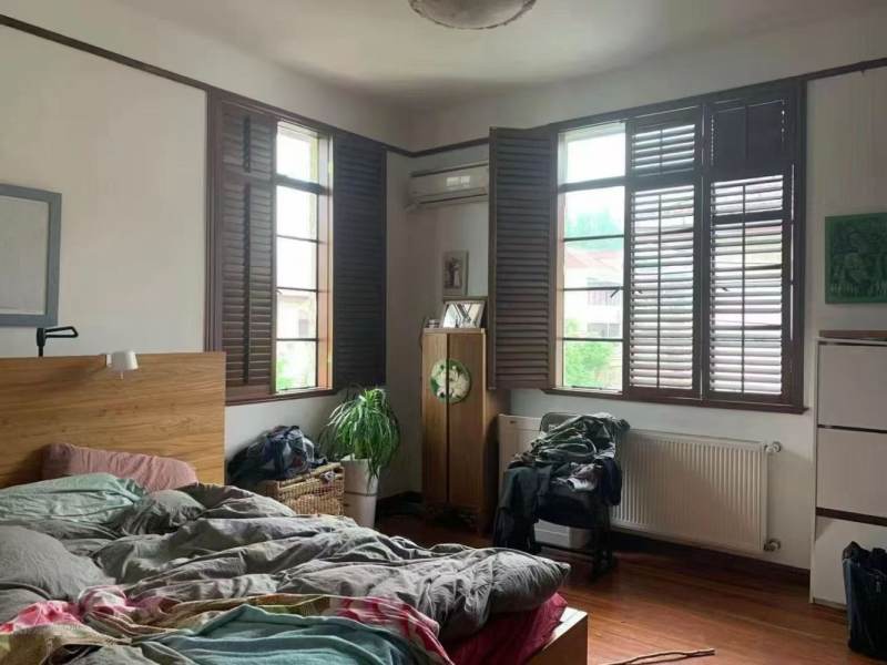 Housing image — Bedroom