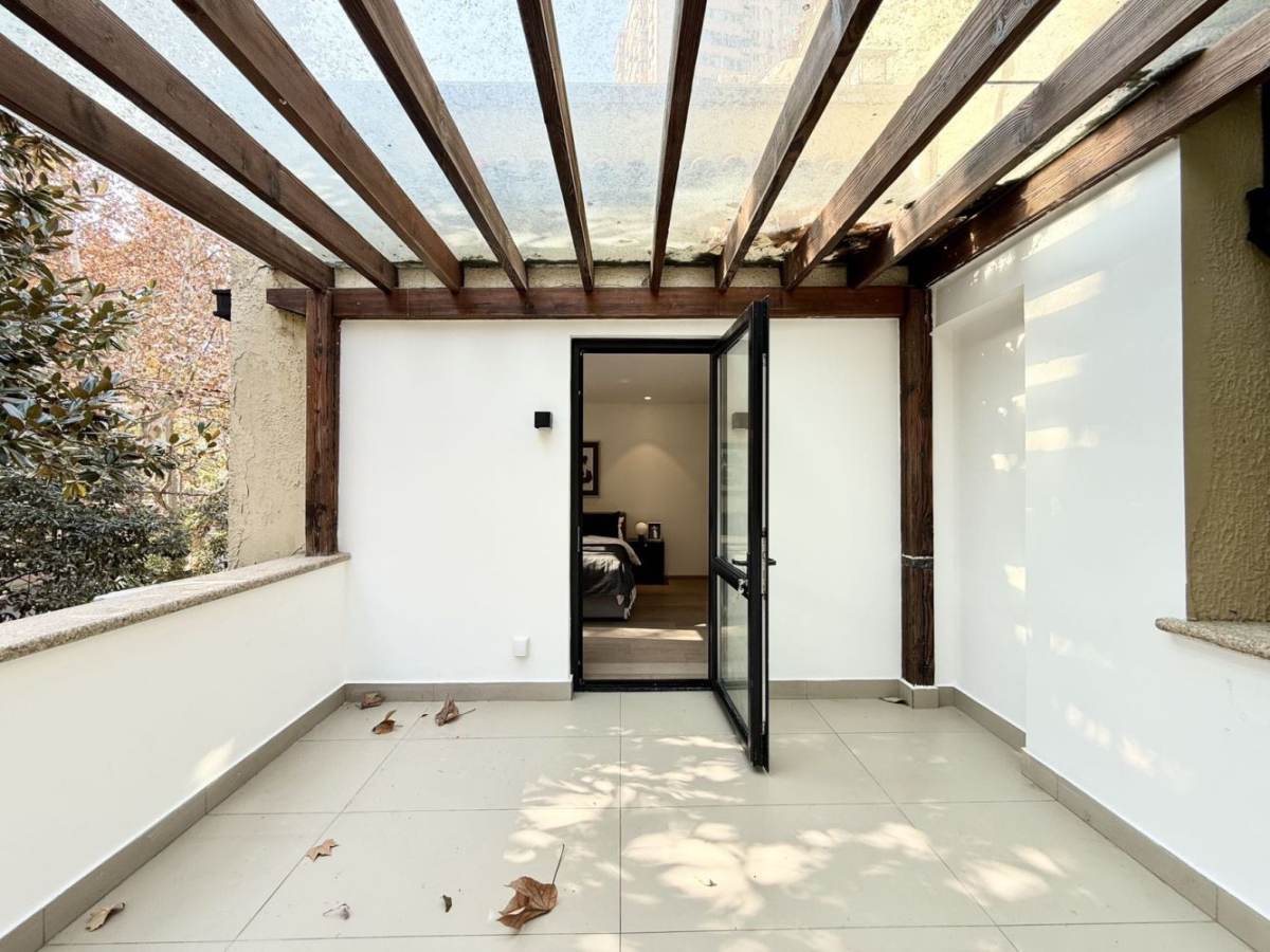 Housing image — Balcony