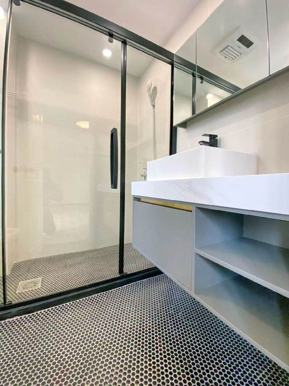 Housing image — Bathroom