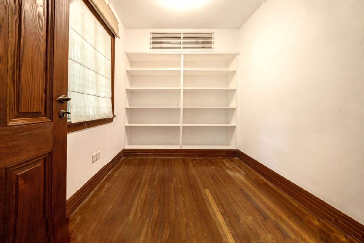 Housing image — Bedroom
