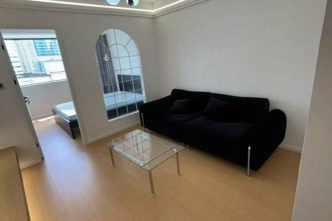 1BR Apartment near Zhenping Rd Metro (L3/L4/L7)