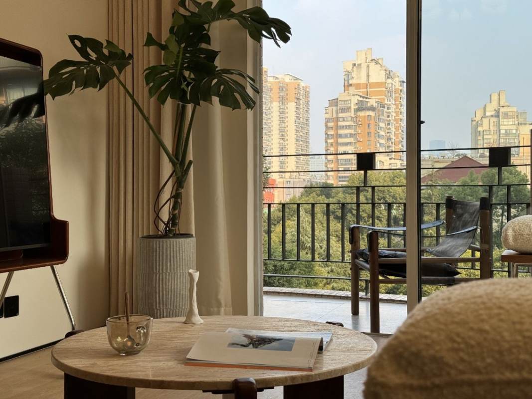 Housing image — Living Room