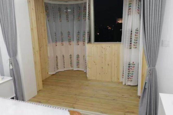 High-Floor 2BR Apartment near Zhongshan Park (L2/L3/L4)