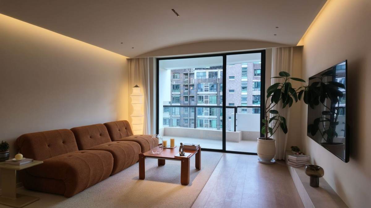 Housing image — Living Room