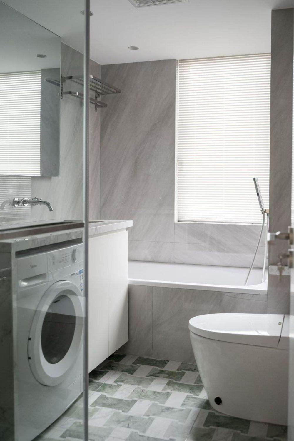 Housing image — Bathroom