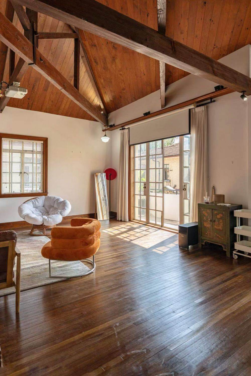 Housing image — Living Room