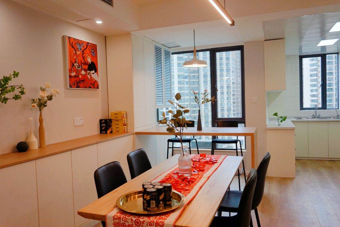 Housing image — Dining Area