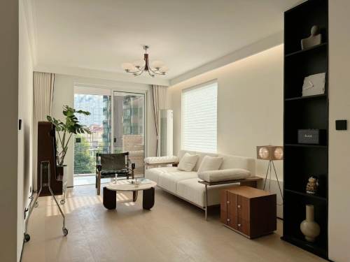 Housing image — Living Room