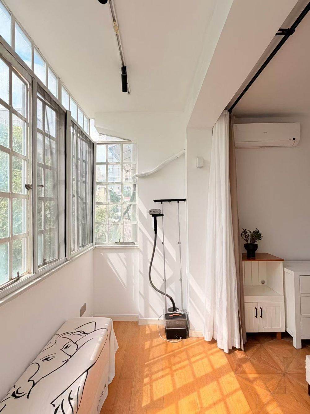 Housing image — Bedroom