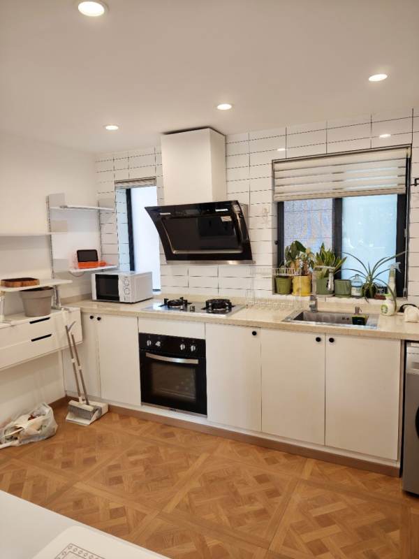 Housing image — Kitchen