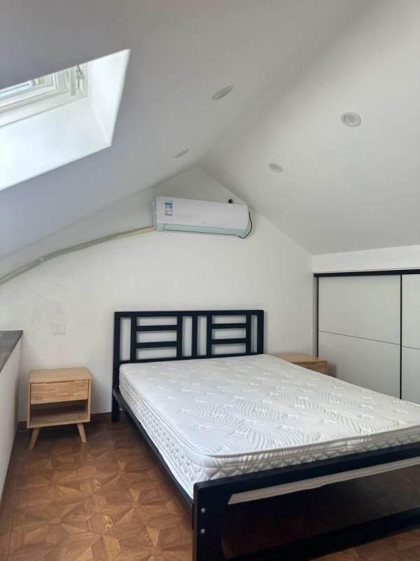 Housing image — Bedroom