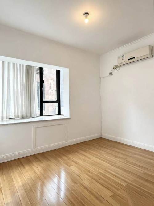 Housing image — Bedroom