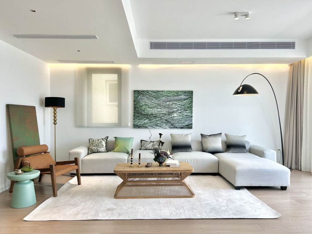 Housing image — Living Room