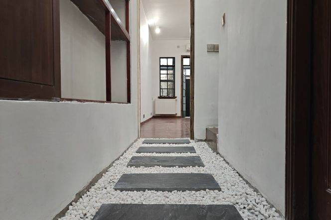 High-Ceiling 3BR Lane House in Old Xuhui with Terrace (L1/L9/L11)