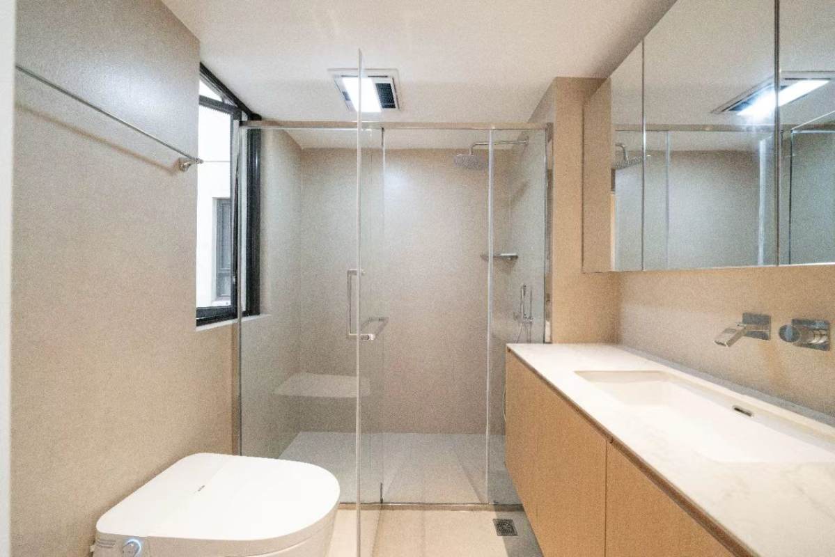 Housing image — Bathroom
