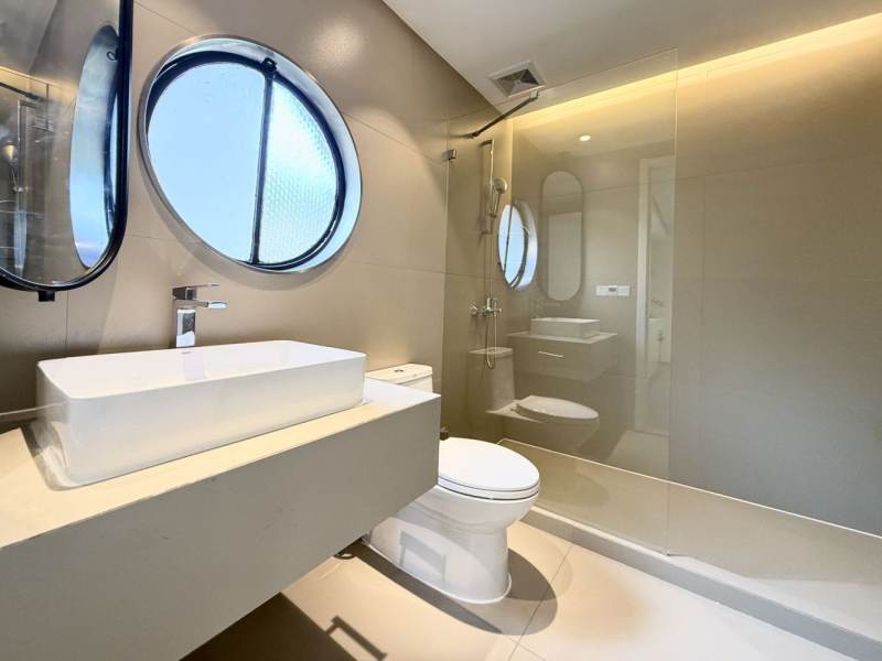 Housing image — Bathroom