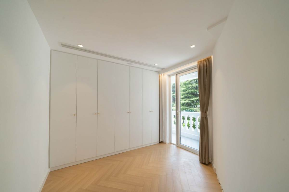 Housing image — Bedroom