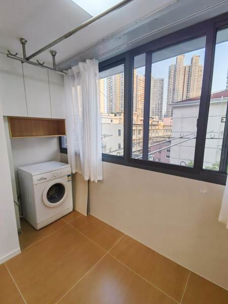 Housing image — Balcony