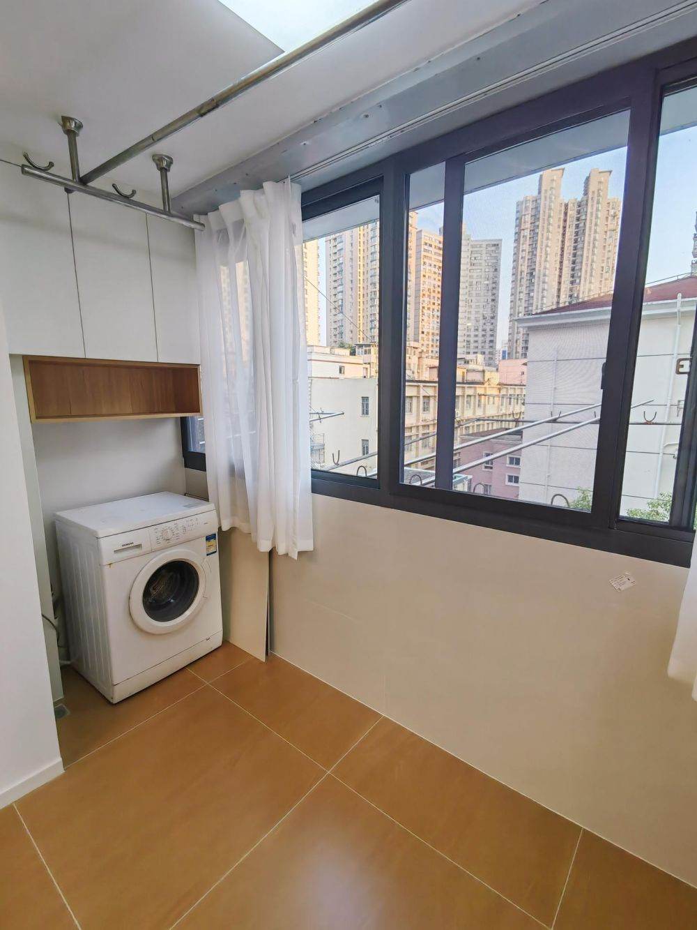 Housing image — Balcony