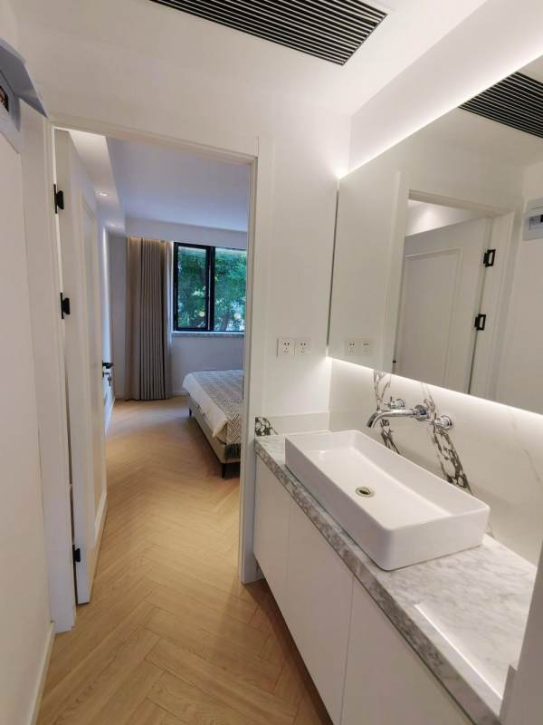 Housing image — Bathroom