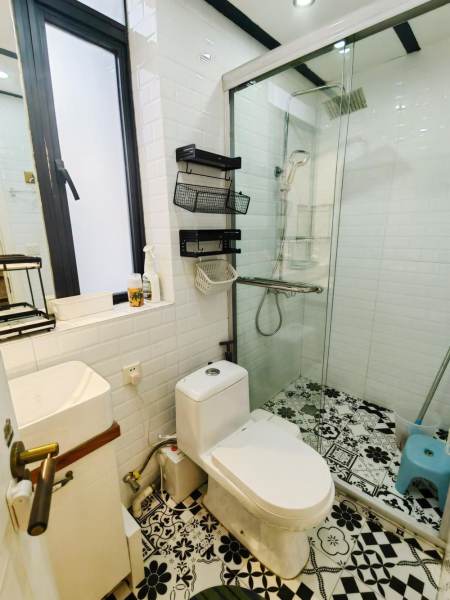 Housing image — Bathroom