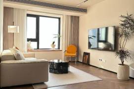 High-Floor 2BR Apartment at Top Of City with Floor-to-Ceiling Windows (L13)