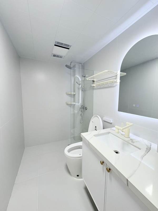 Housing image — Bathroom