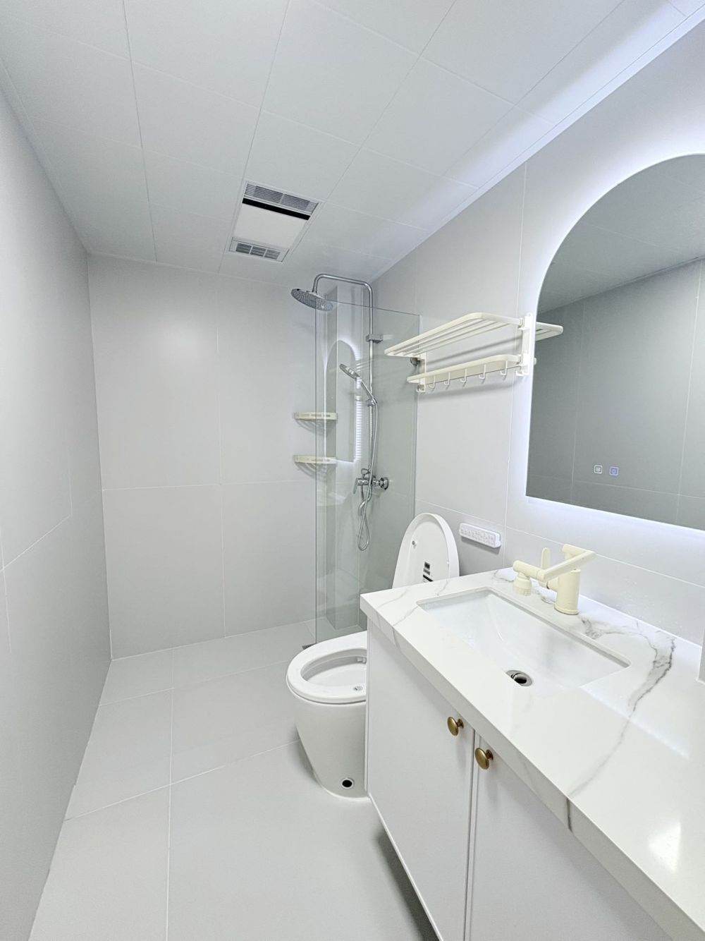 Housing image — Bathroom