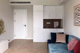 Spacious 1BR Apartment in Jing'an (L2/L7/L14)