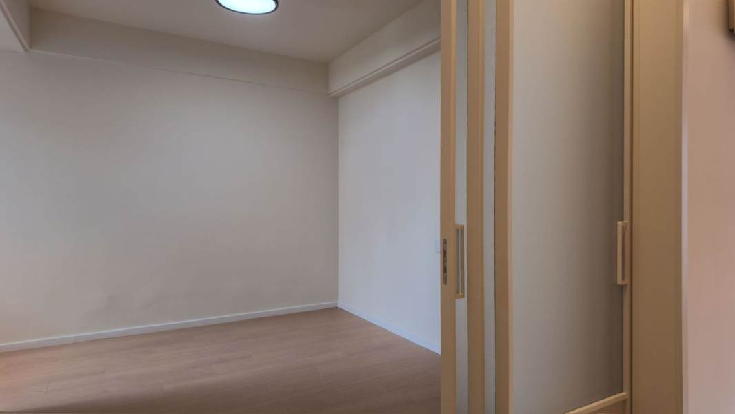 Housing image — Bedroom
