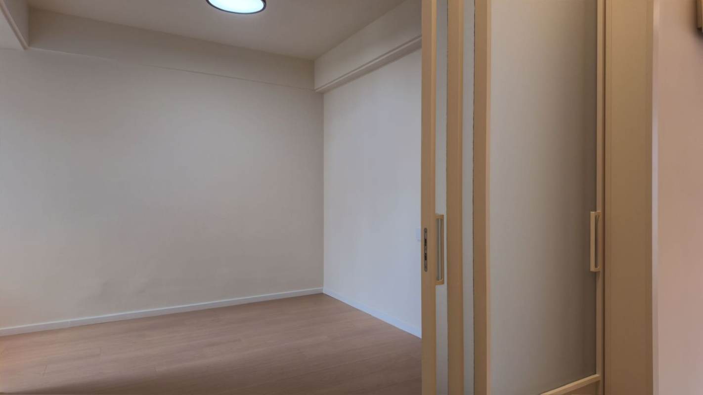 Housing image — Bedroom