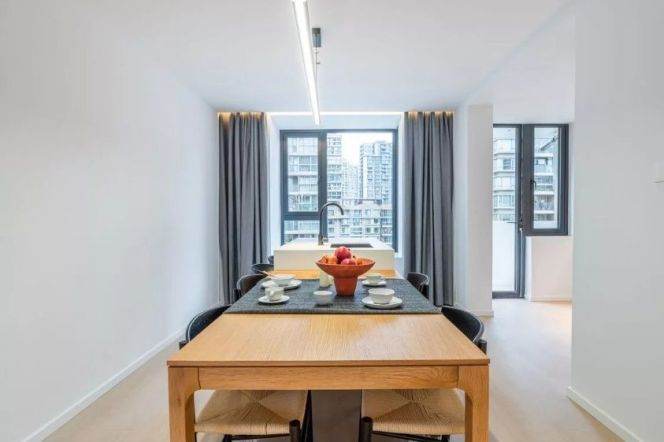4BR Apartment in Xujiahui