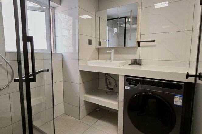 High-Floor 1BR Apartment in Jing'an (L2/L11)