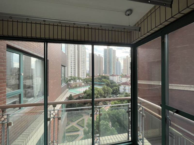 Housing image — Balcony