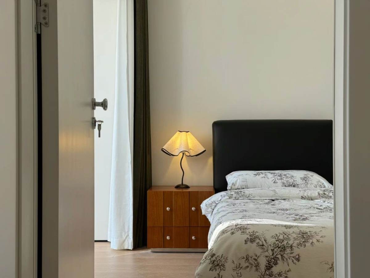 Housing image — Bedroom