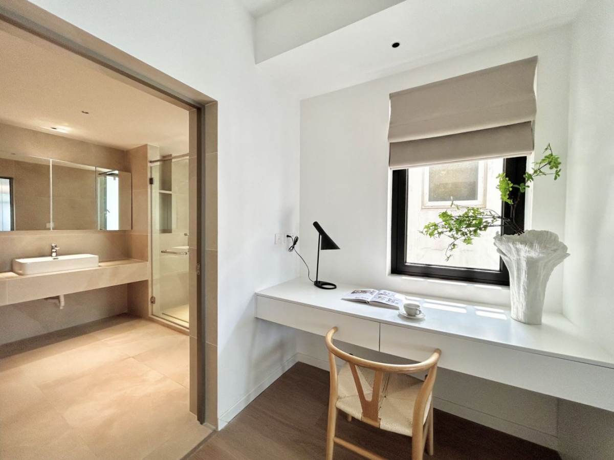 Housing image — Bathroom