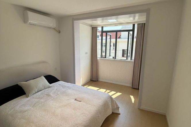 1BR Apartment in Xujiahui